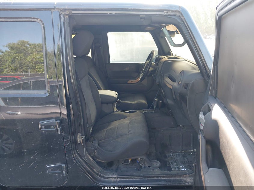 2011 JEEP WRANGLER UNLIMITED auction photo 5