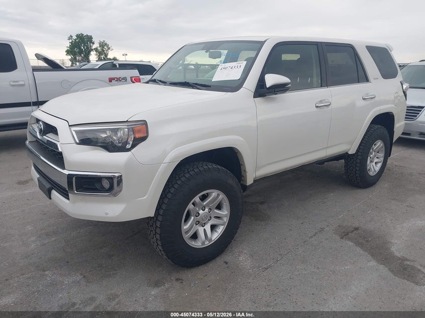 Vin: jtebu5jr8f5210408, lot: 45571887, toyota 4runner limited 20152