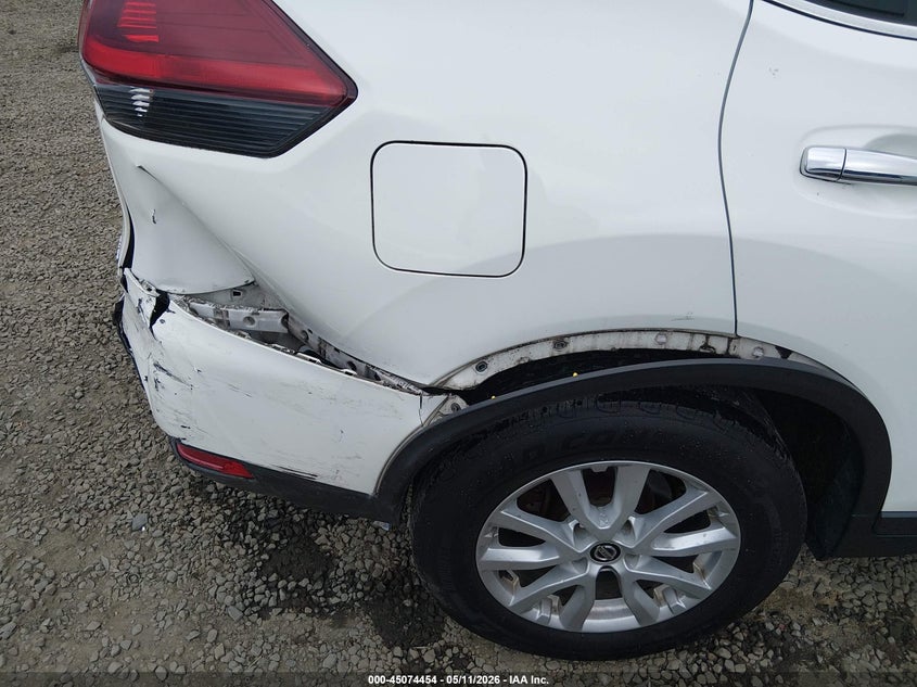 VIN 5N1AT2MV2JC795982 2018 NISSAN ROGUE SV