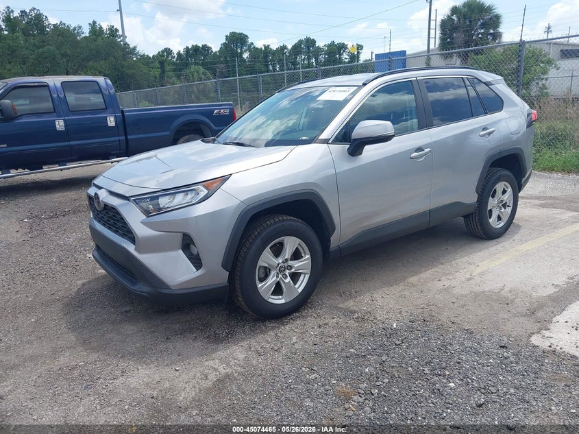 2T3W1RFV4MC119350 2021 TOYOTA RAV4 XLE photo 1