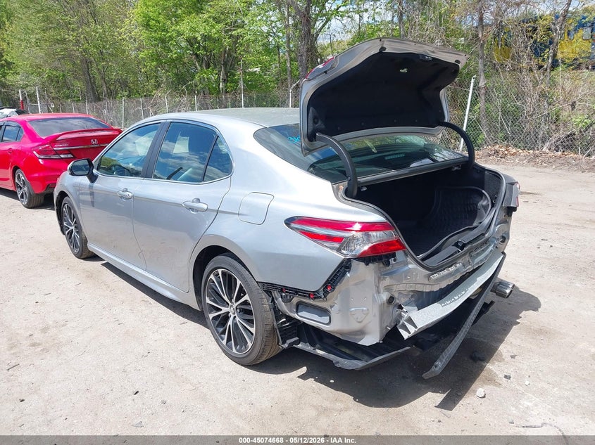 2019 TOYOTA CAMRY auction photo 3