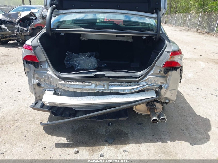 2019 TOYOTA CAMRY auction photo 6