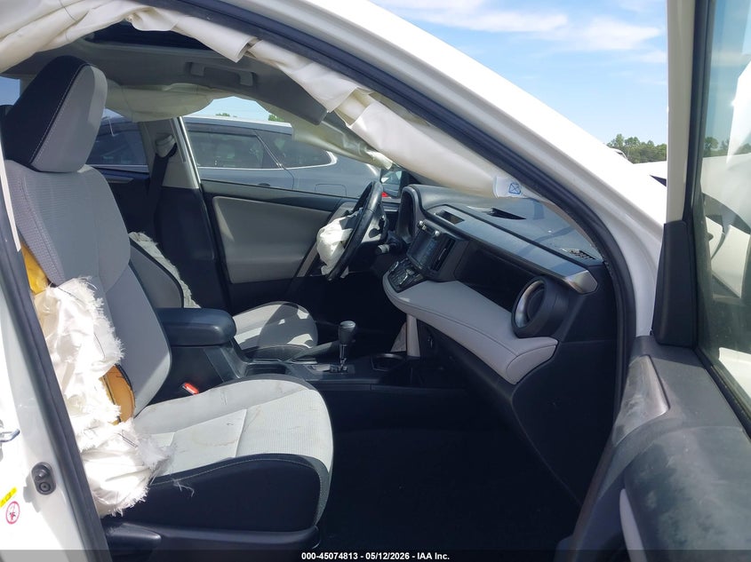 VIN JTMWFREV6JJ737698 2018 TOYOTA RAV4 XLE