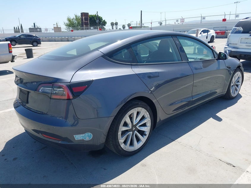 Vin: 5yj3e1ea0nf374154, lot: 45572477, tesla model 3 rear-wheel drive 20224