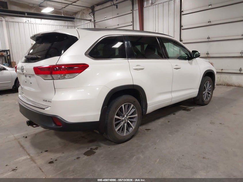 Vin: 5tdjzrfh6hs393281, lot: 45572550, toyota highlander xle 20174