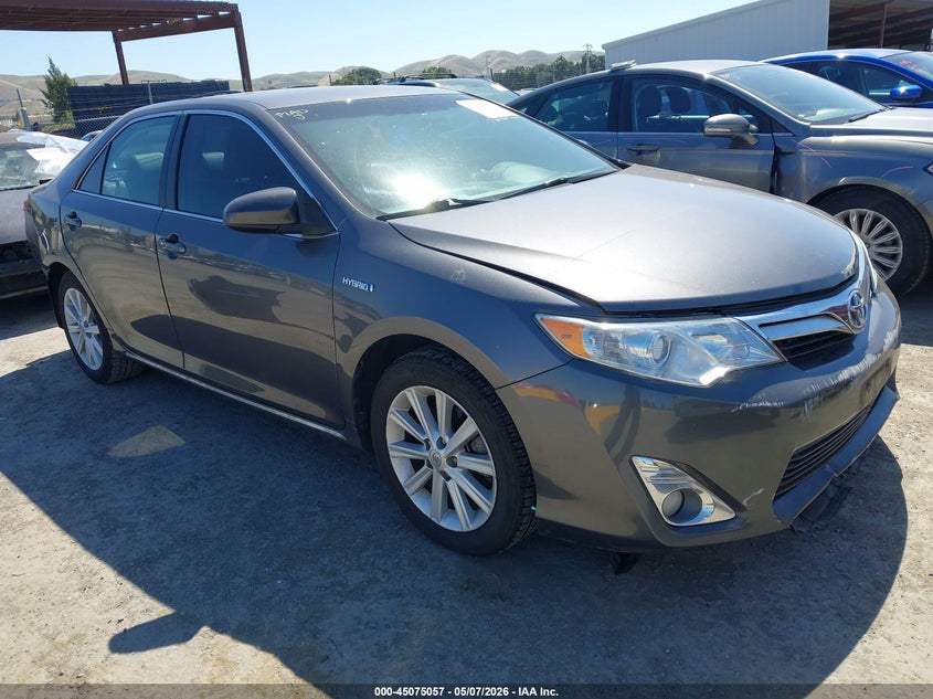 2014 Toyota Camry Hybrid Xle