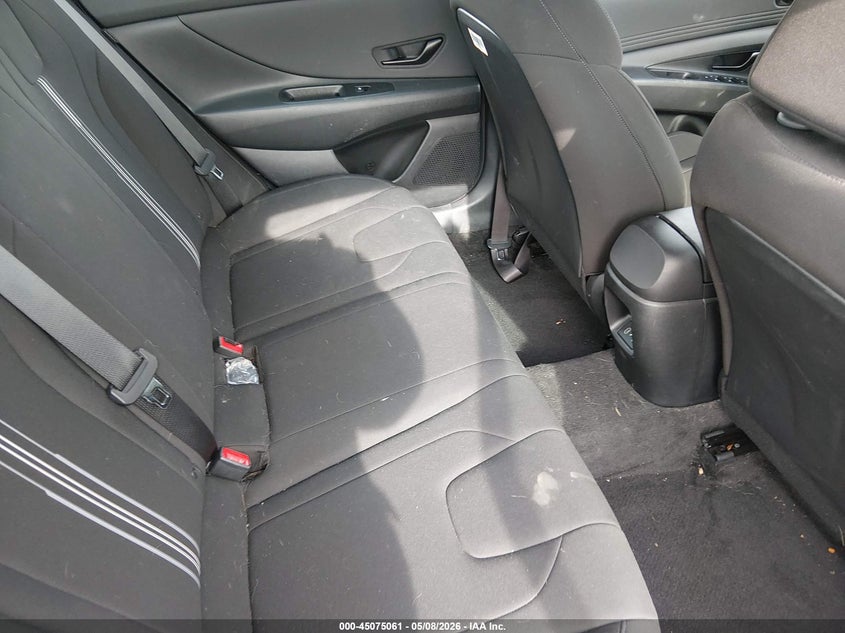 2025 HYUNDAI ELANTRA auction photo 8