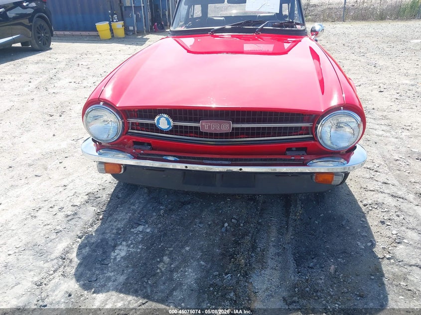 1975 Triumph Tr6 VIN: CF38733U Lot: 45075074