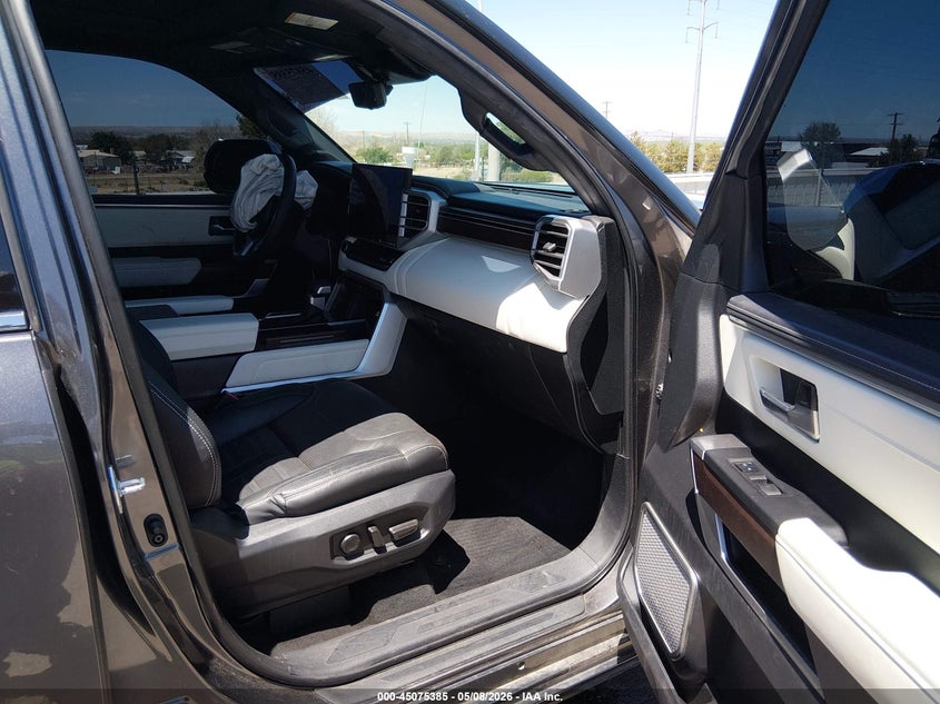 2023 TOYOTA SEQUOIA auction photo 5