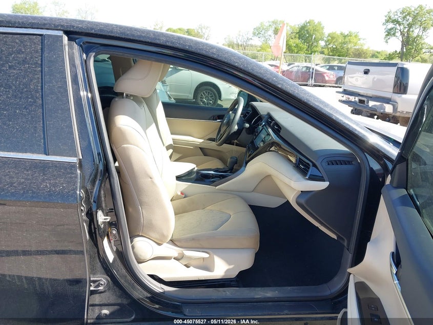 2019 TOYOTA CAMRY auction photo 5