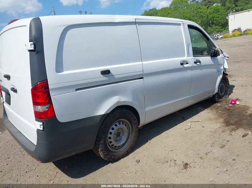 2022 MERCEDES-BENZ METRIS auction photo 4