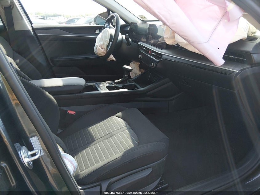 2025 KIA K5 — zdjęcie 5