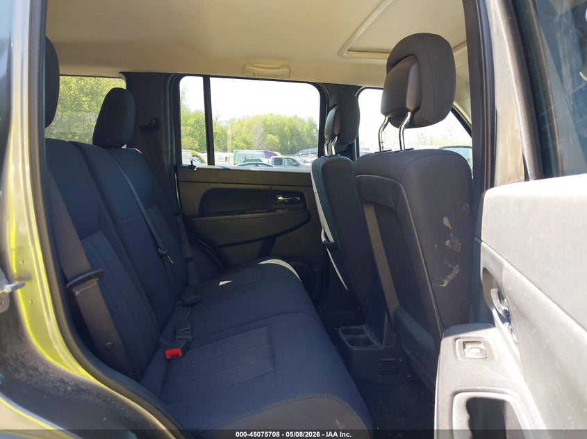 2012 JEEP LIBERTY auction photo 8