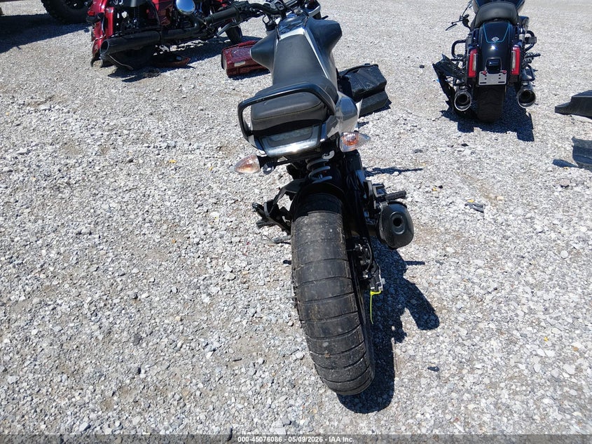 2020 HUSQVARNA VITPILEN 401/SVARTPILEN 401 auction photo 6