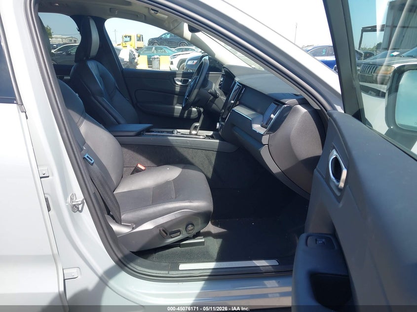 2024 VOLVO XC60 RECHARGE PLUG-IN HYBRID auction photo 5