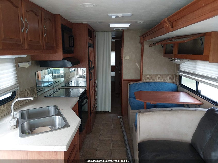 2008 COACHMEN MOTORHOME auction photo 8