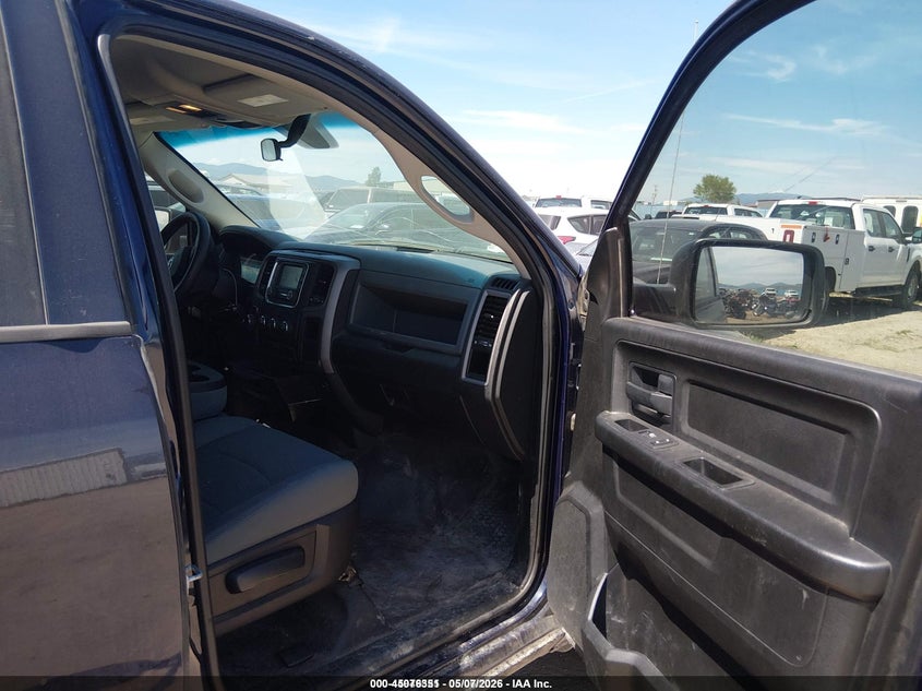 2019 RAM 1500 CLASSIC auction photo 5