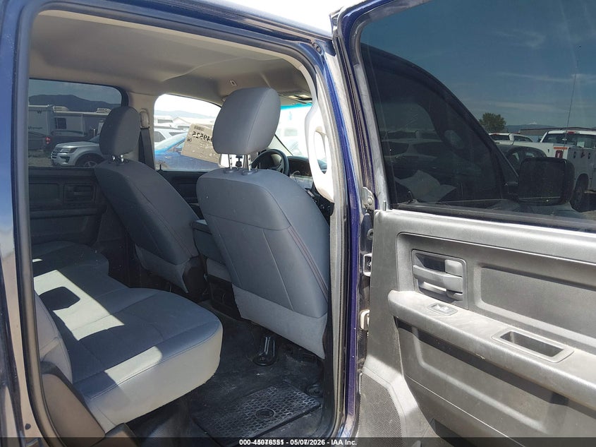 2019 RAM 1500 CLASSIC auction photo 8