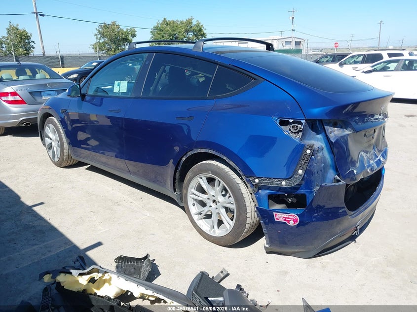 Vin: 5yjygdee2mf081875, lot: 45574095, tesla model y long range dual motor all-wheel drive 20213
