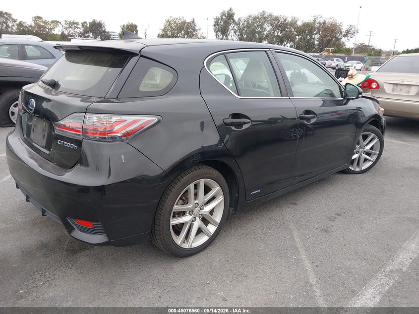 Vin: jthkd5bh0h2293118, lot: 45574114, lexus ct 200h 20174
