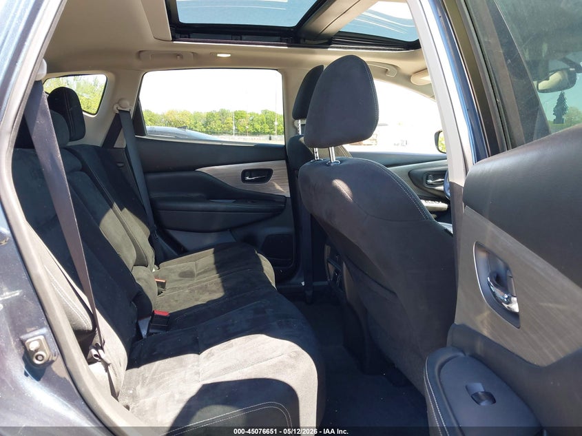 2017 NISSAN MURANO auction photo 8
