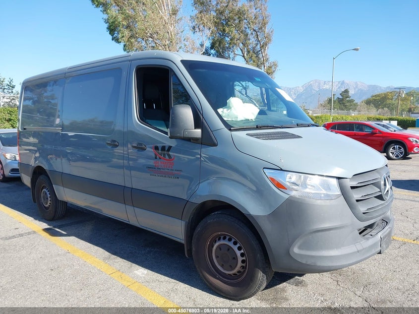 Vin: w1y70bgy8pt144258, lot: 45574457, mercedes-benz sprinter 1500 standard roof 4-cyl gas 2023 img_1