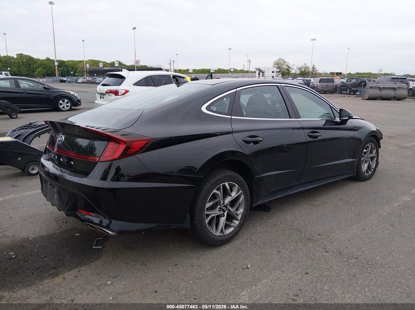 2021 HYUNDAI SONATA auction photo 4