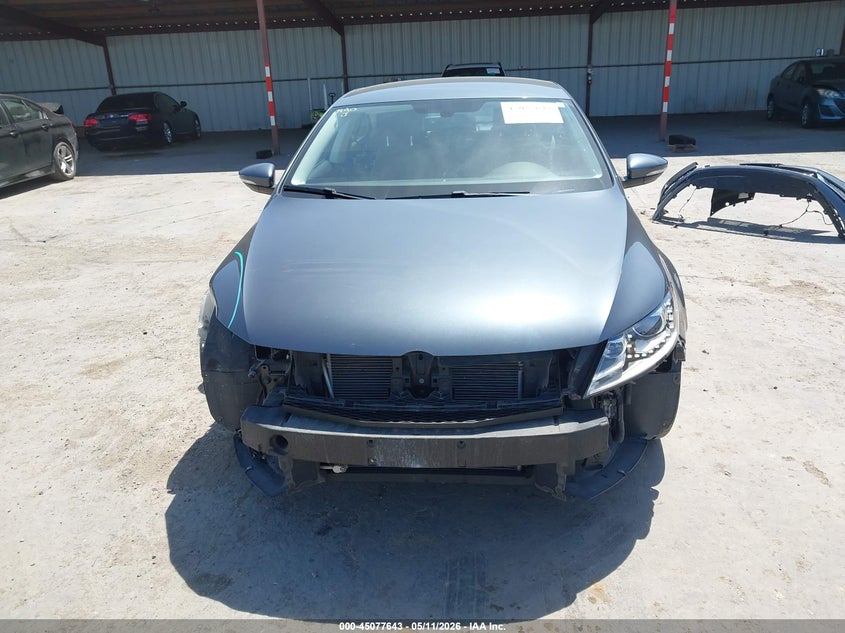 2015 Volkswagen Cc 2.0T Sport VIN: WVWBP7AN8FE824105 Lot: 45077643