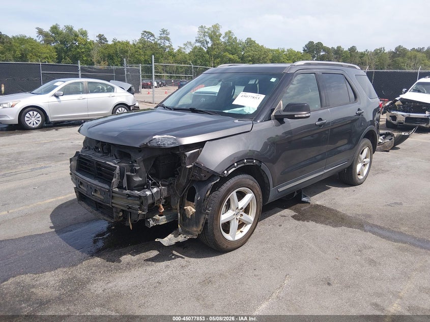 2017 FORD EXPLORER auction photo 2