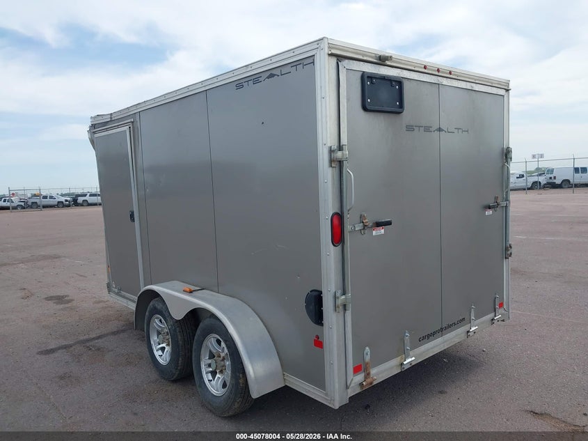 2005 STEALTH 12 FT ENCLOSED TRAIL auction photo 3