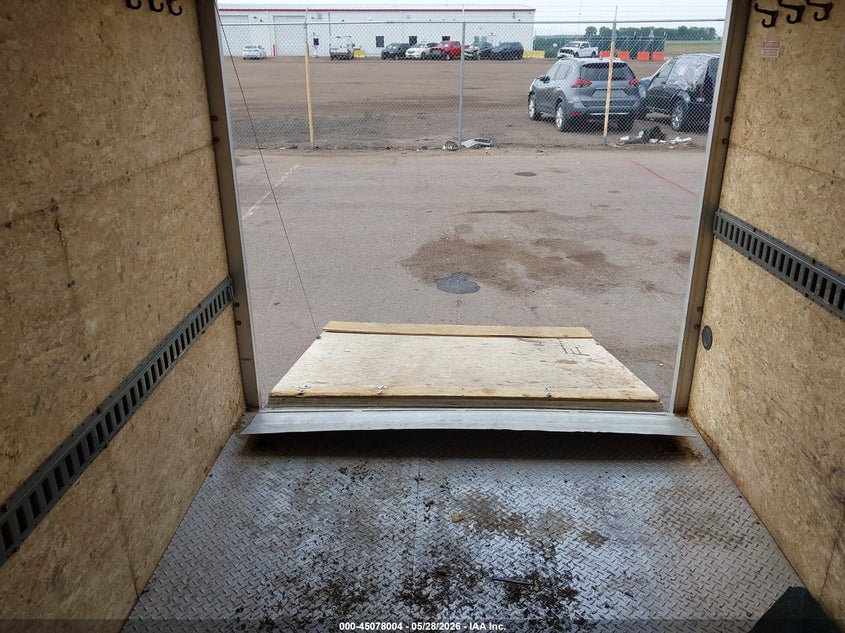 2005 STEALTH 12 FT ENCLOSED TRAIL auction photo 8