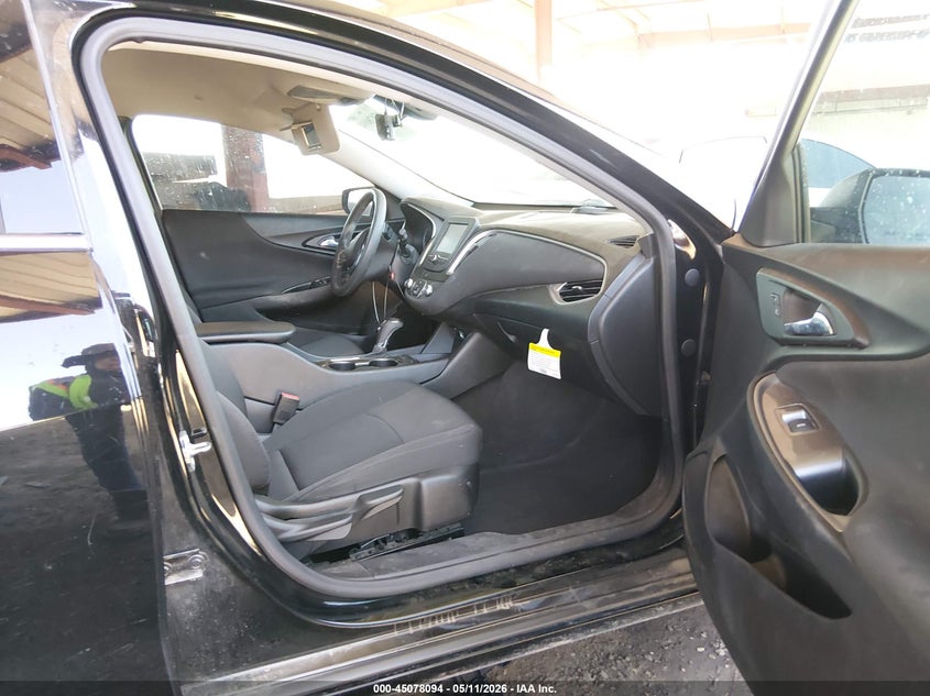 VIN 1G1ZB5ST0JF259939 2018 CHEVROLET MALIBU 1LS