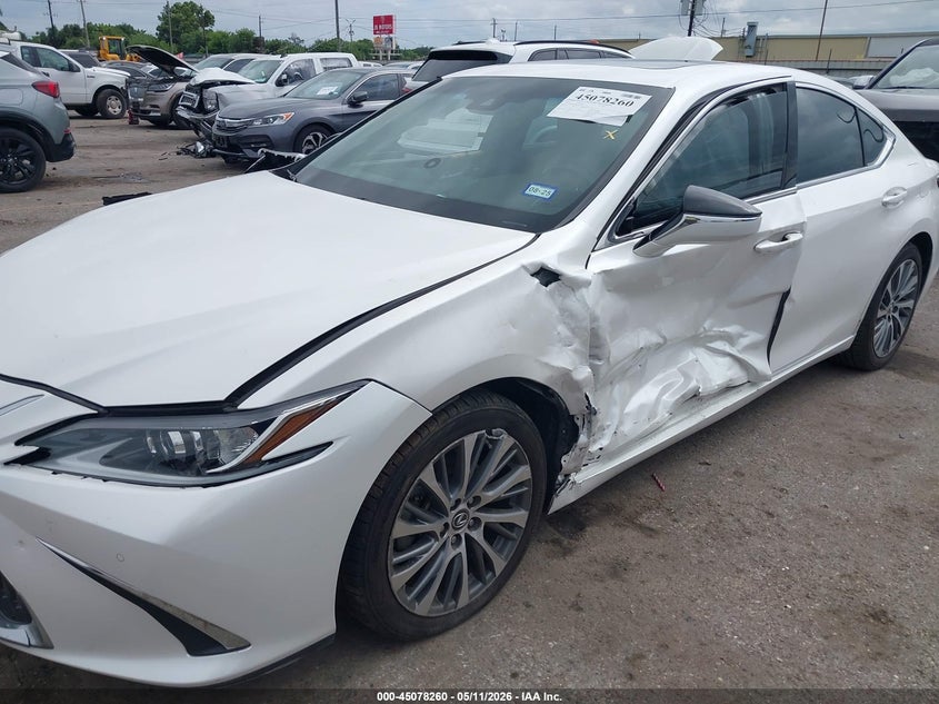2019 LEXUS ES 350 — Photo 6