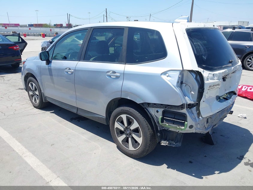 Vin: jf2sjaec8hh592986, lot: 45575865, subaru forester 2.5i premium 20173