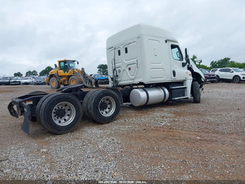 2012 FREIGHTLINER CASCADIA 125 auction photo 4