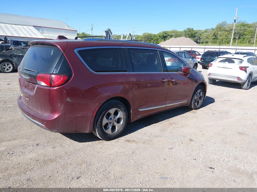 Vin: 2c4rc1eg8hr810987, lot: 45575932, chrysler pacifica touring-l plus 20174