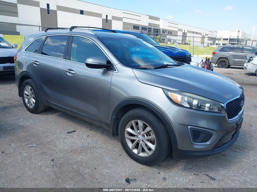 KIA SORENTO 2.4L LX 2017