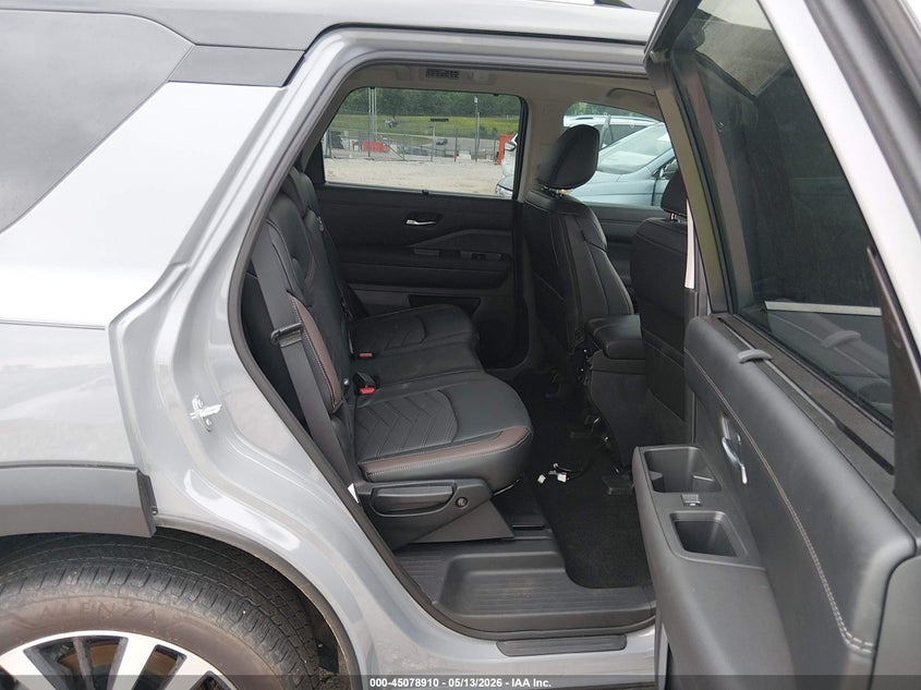 AtlanticExpress - Nissan Pathfinder