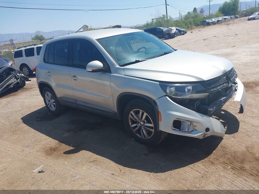 2013 VOLKSWAGEN TIGUAN auction photo 1