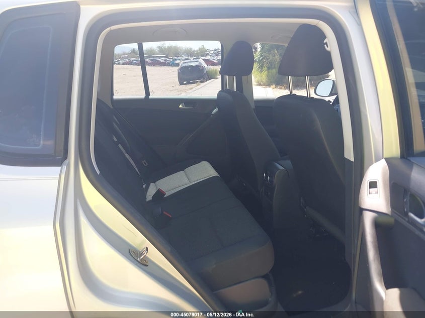 2013 VOLKSWAGEN TIGUAN auction photo 8