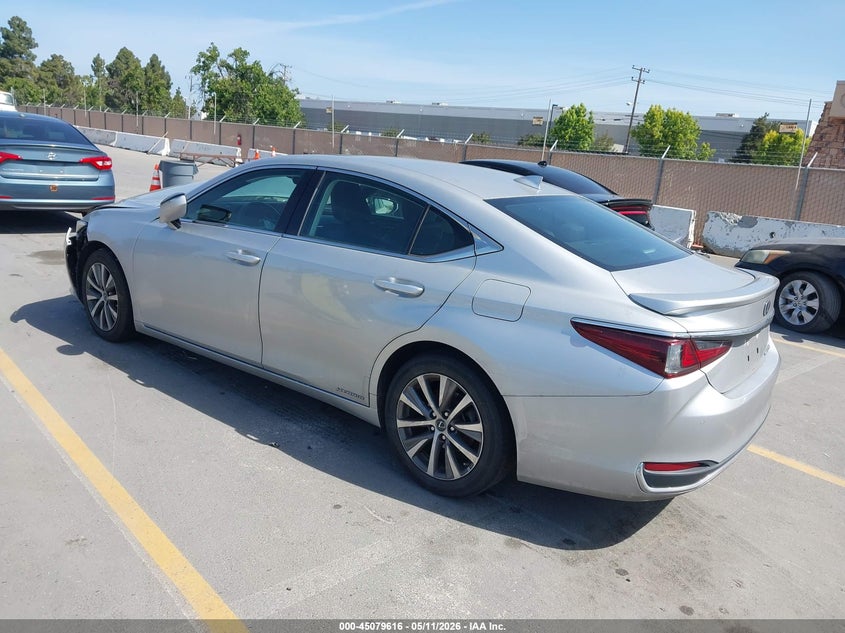 Vin: 58ad21b10lu005210, lot: 45577170, lexus es 300h 20203