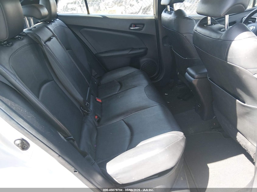 TOYOTA PRIUS - zdjęcie 8