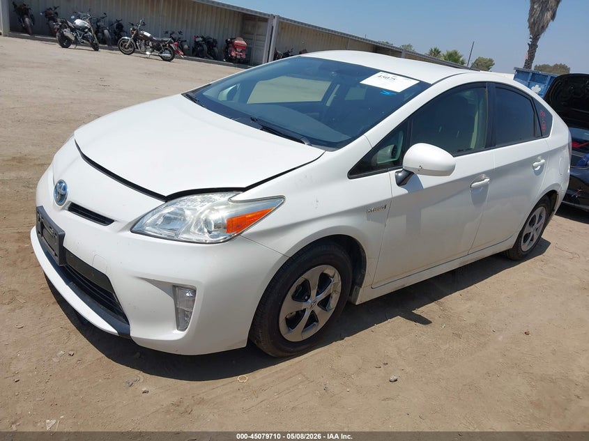 2015 Toyota Prius Two JTDKN3DU8F2003931 photo 1