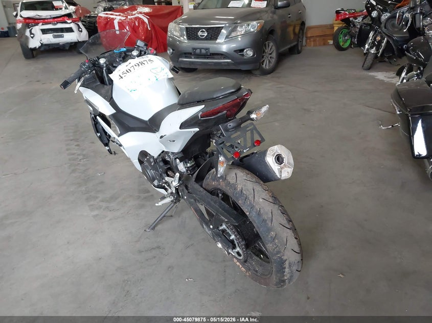 2025 KAWASAKI EX500 auction photo 3