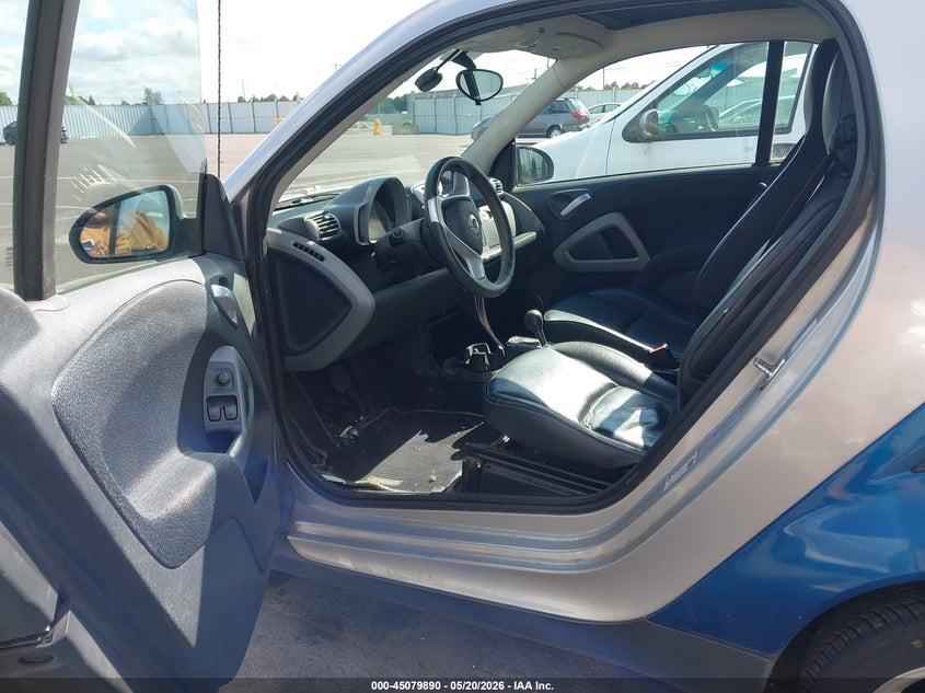 2008 Smart Fortwo Passion/Pure VIN: WMEEJ31X88K123711 Lot: 45079890