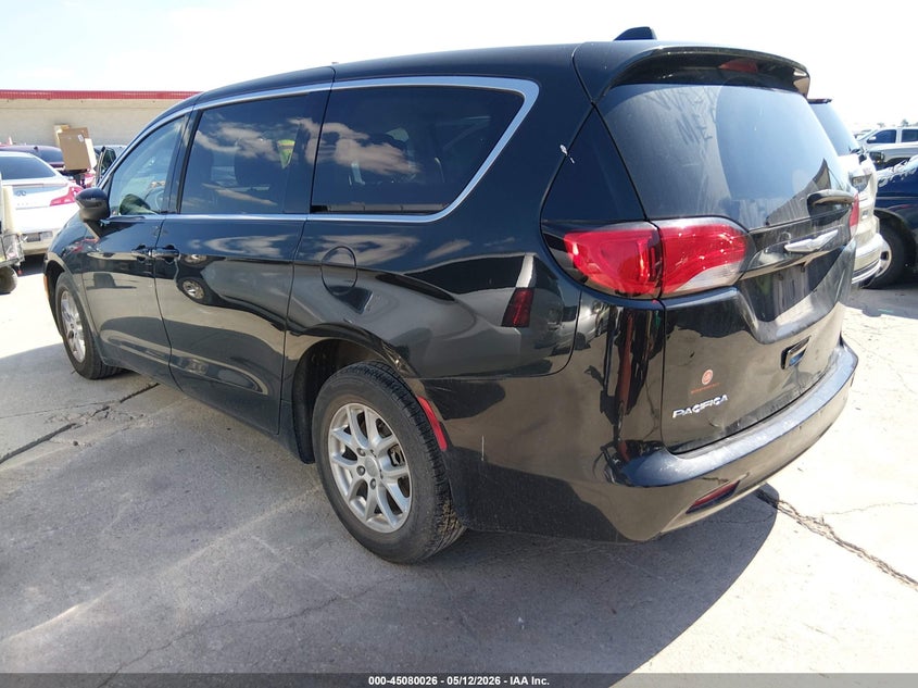 2017 CHRYSLER PACIFICA auction photo 3