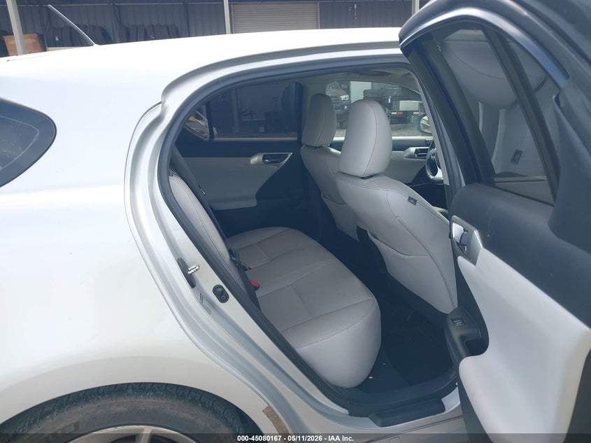 2012 LEXUS CT 200H auction photo 8