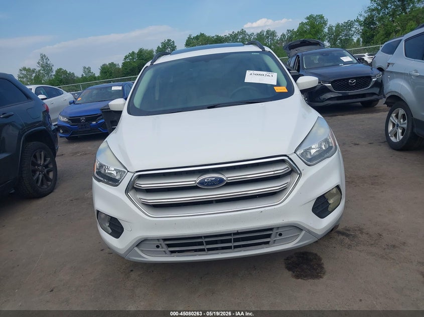 VIN 1FMCU0GD9JUB61771 2018 FORD ESCAPE SE