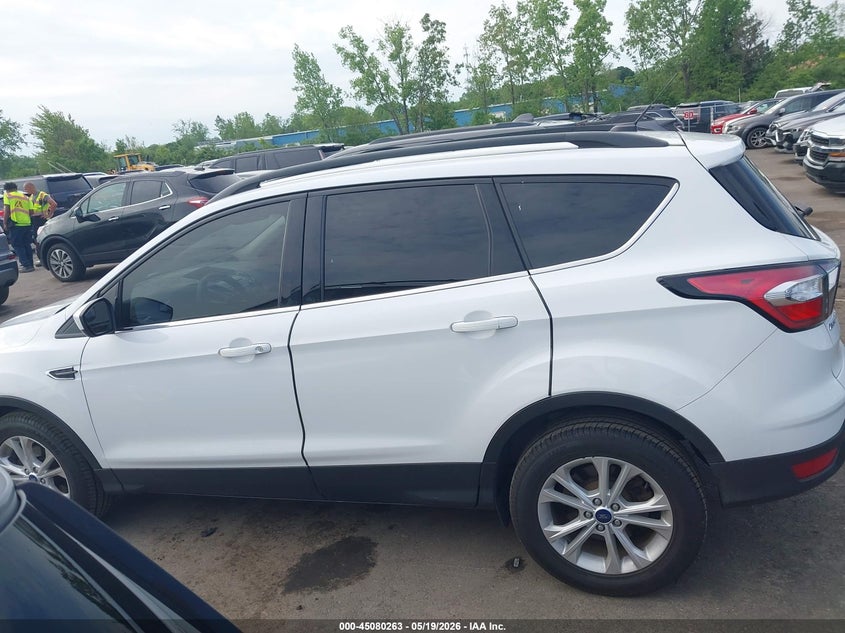 VIN 1FMCU0GD9JUB61771 2018 FORD ESCAPE SE
