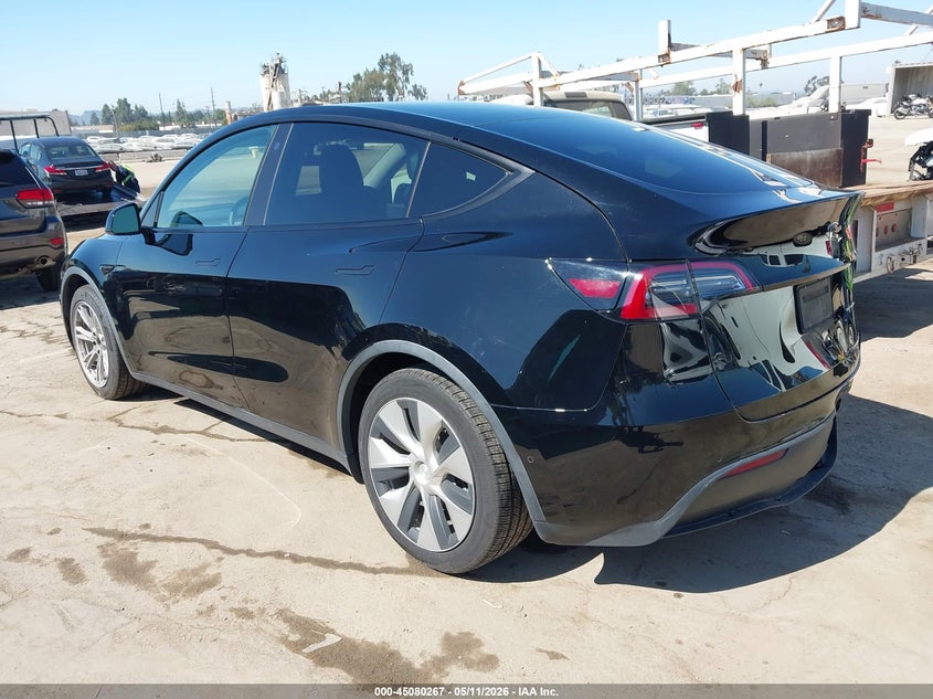 Vin: 5yjygaee8mf149921, lot: 45577821, tesla model y long range dual motor all-wheel drive 20213